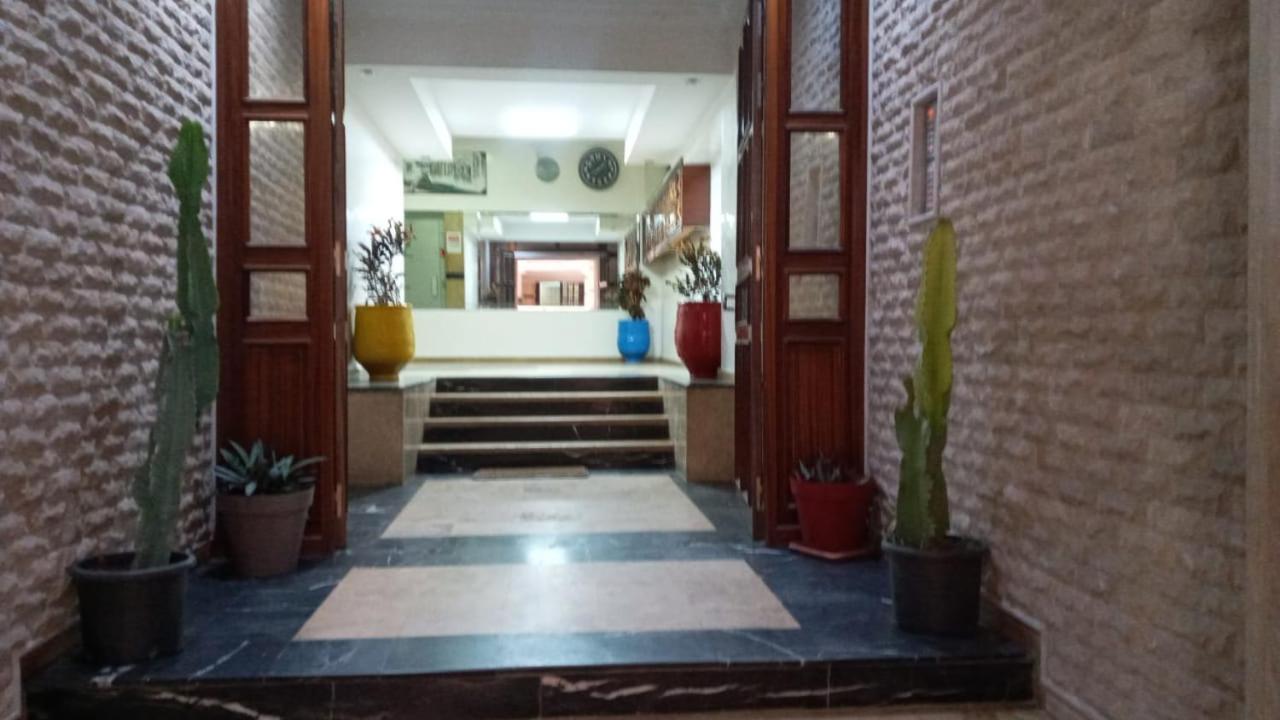 Bel Appartement Renove Proche De La Gare Du Train Rabat Exterior photo