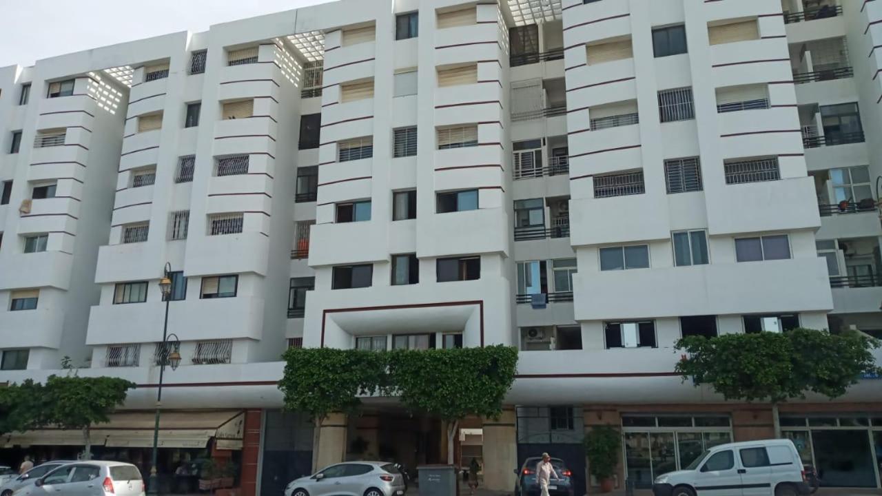 Bel Appartement Renove Proche De La Gare Du Train Rabat Exterior photo